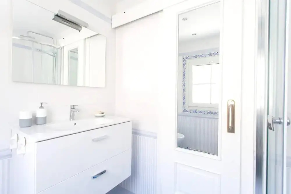 Apartment With one Bedroom in Alicante , With Wonderful sea View, Furnished Balcony and Wifi