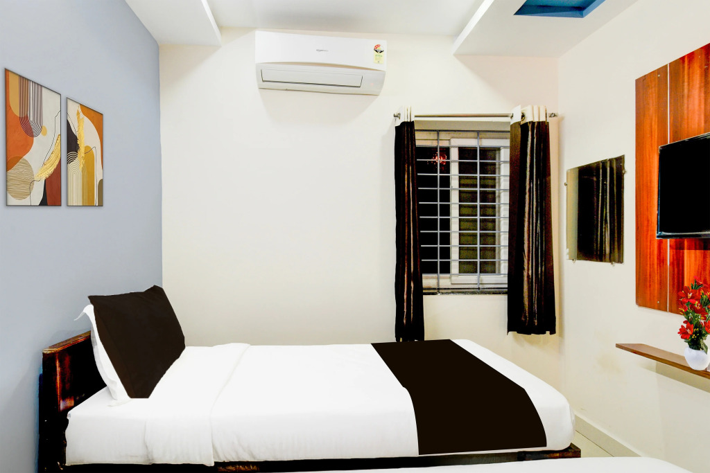 Super Collection O Khajaguda Hills Formerly Sri Balaji Luxury Rooms