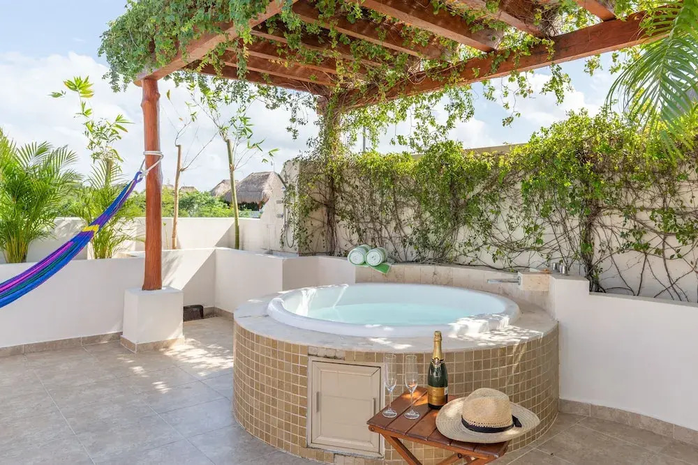 Secret Garden Oasis 3BR Penthouse