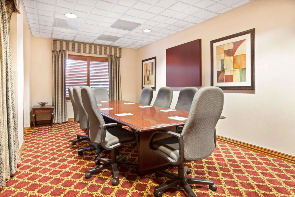 Holiday Inn Express & Suites Arlington North   Stadium Area by IHG
