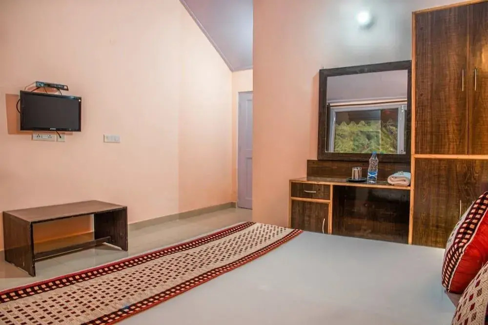 Safarmaina Resort