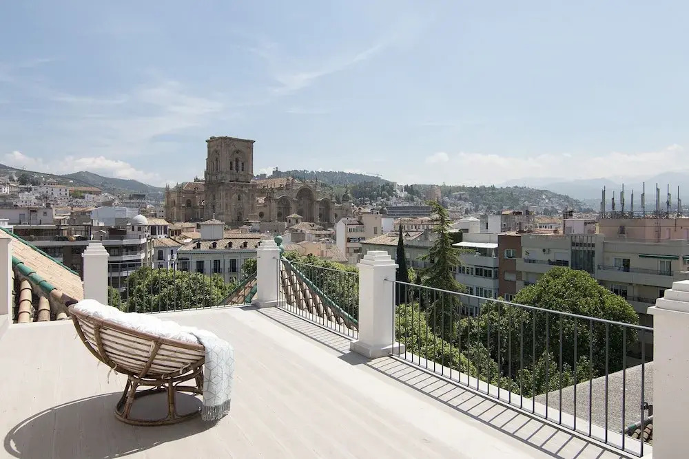 Chezmoihomes Luxury Cathedral Penthouse