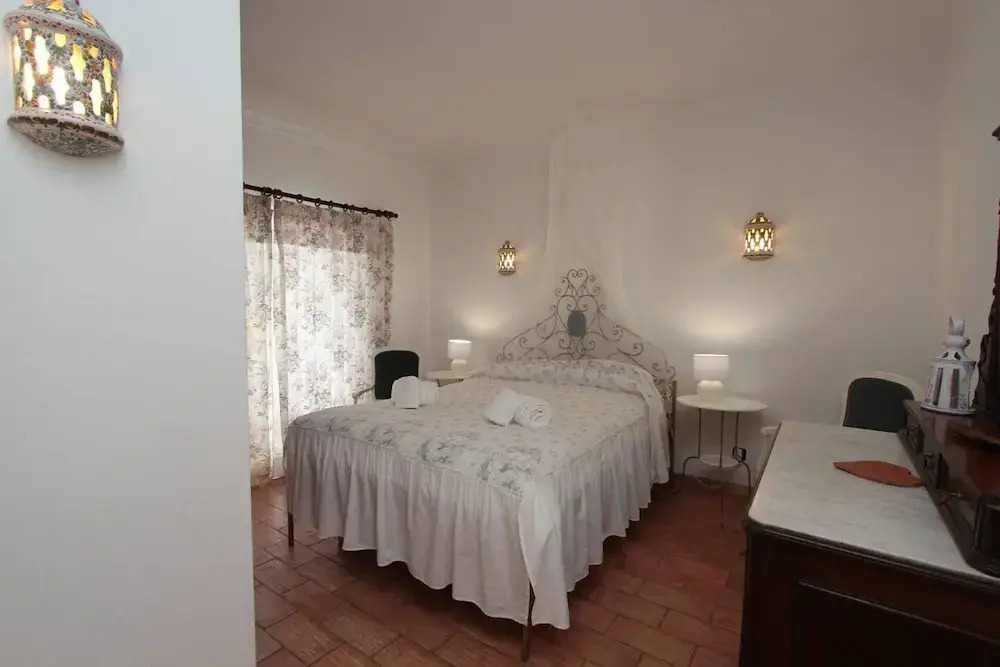 Beautiful Villa in Praia da Salema max 6 People