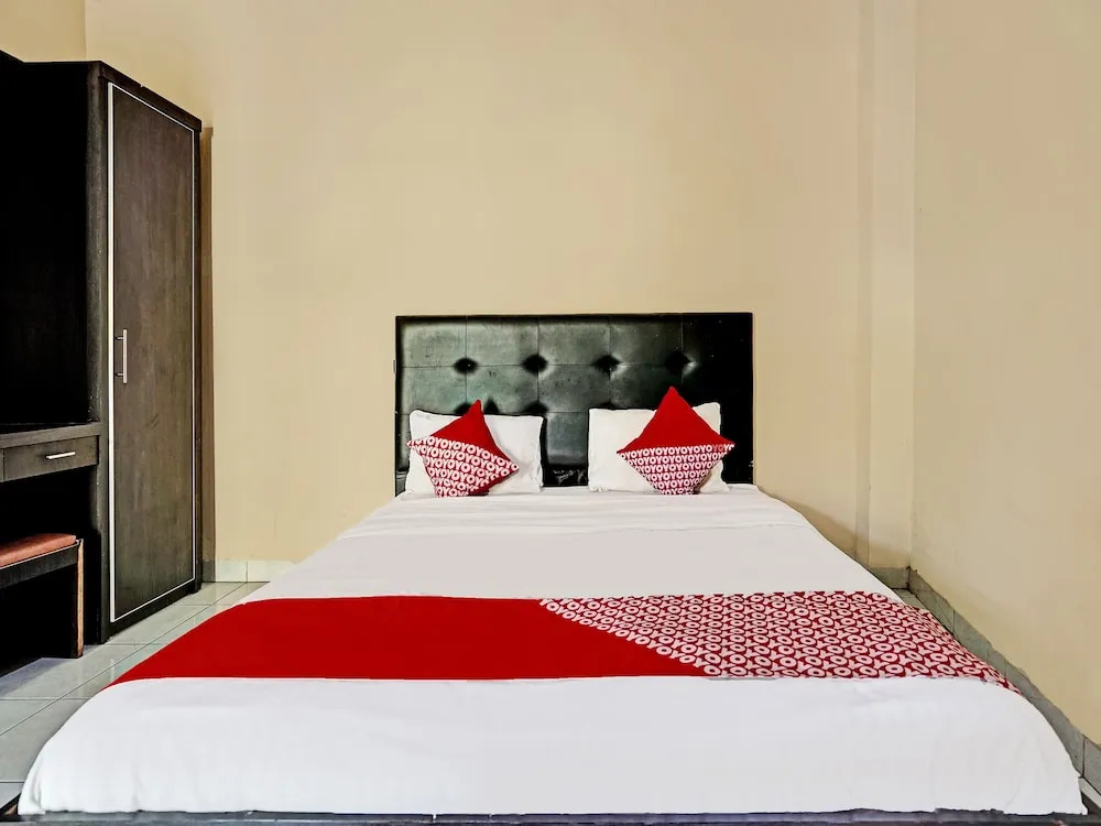 OYO Life 91873 Nugraha Kost
