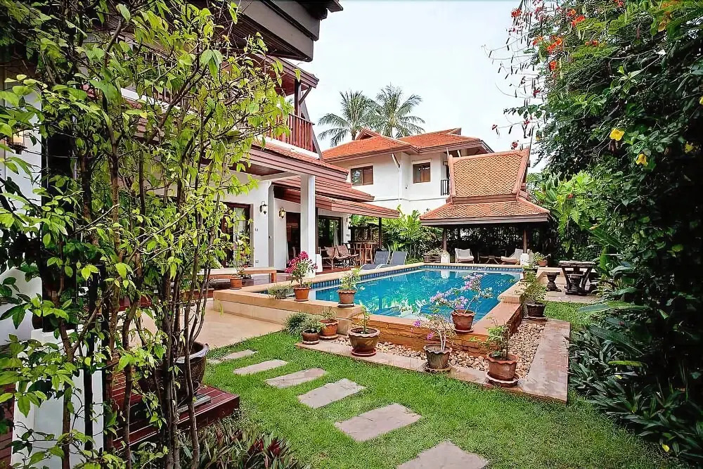 Beachfront Resort Villa Baan Tawan 3BR