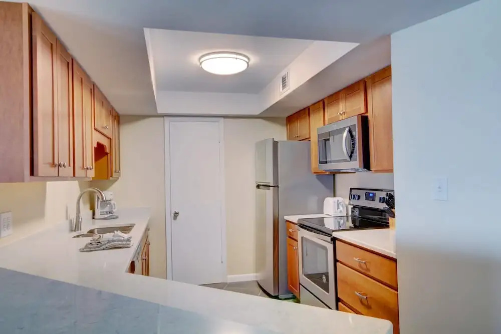 354 El Matador 1 Bedroom Condo by RedAwning