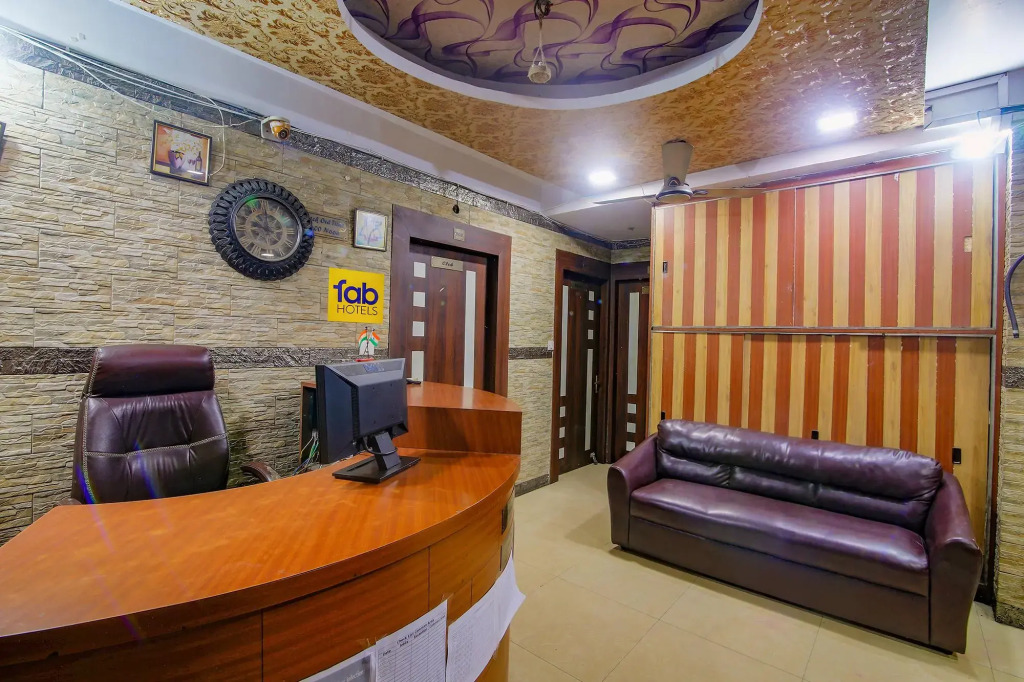 FabExpress Superior Nesh Inn