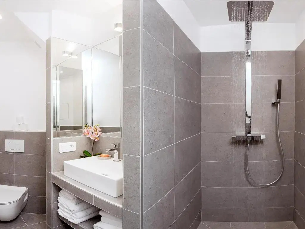 LivinParis - Luxury AC 4 Bedrooms Opera Lafayette II