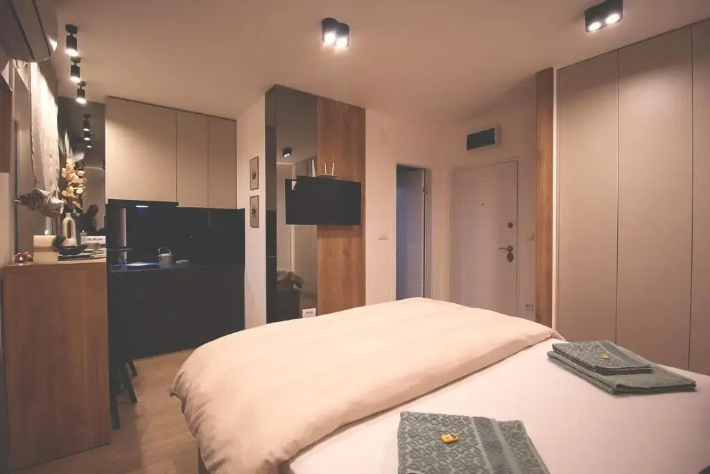 TOP Room