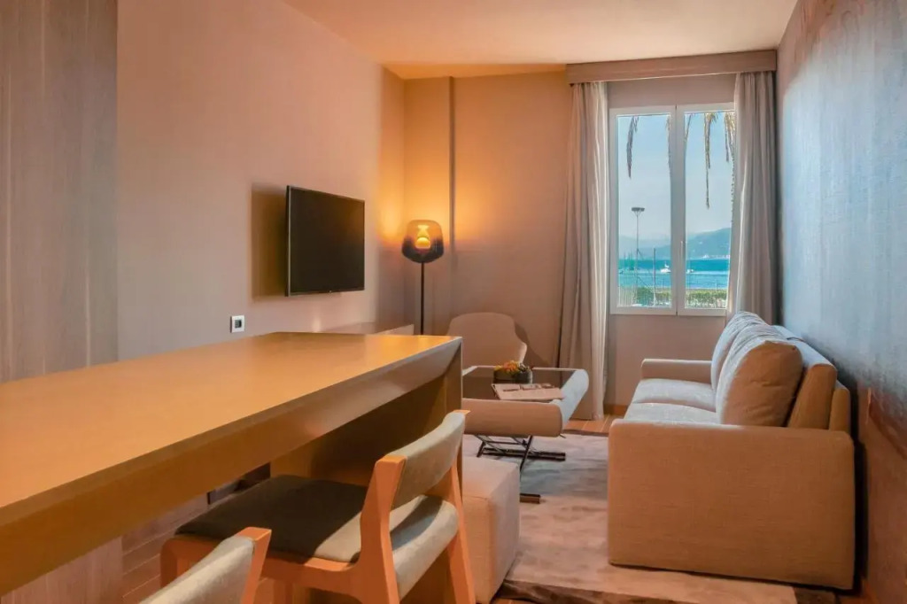 Miramare Suites