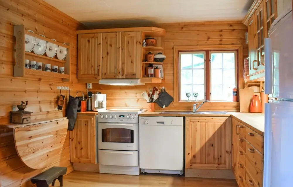 6 Bedroom Beautiful Home In Vossestrand