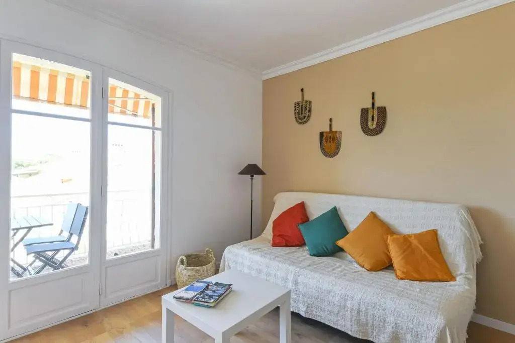 Beautiful flat at 10 min walk from the beach in Saint-Cyr-sur-Mer - Welkeys