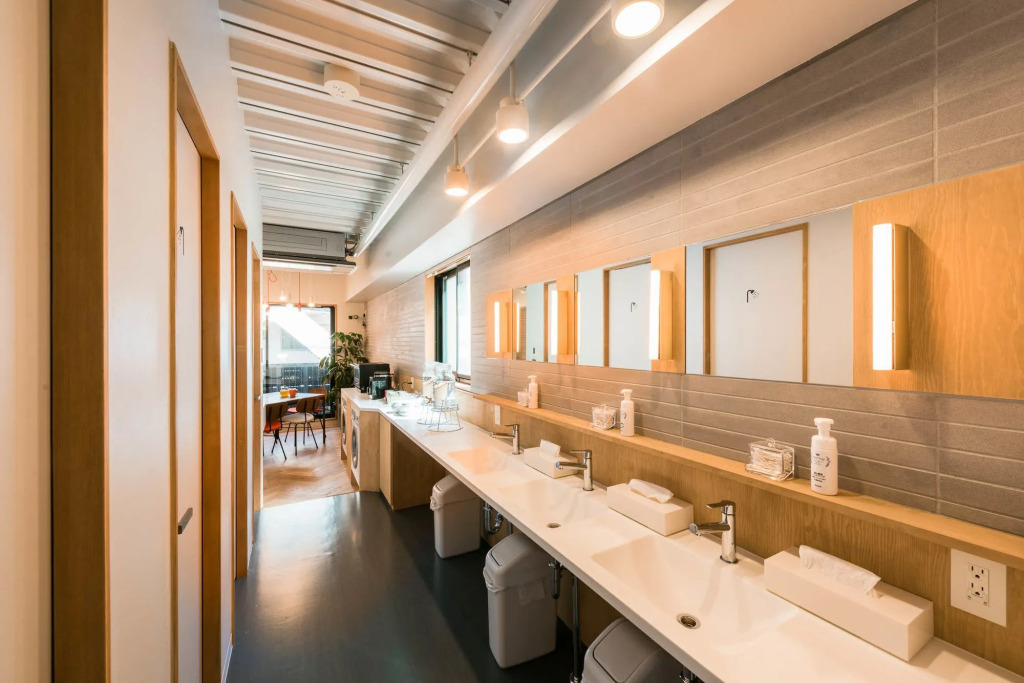 plat hostel keikyu asakusa station