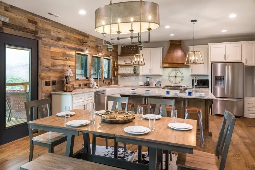 Smoky Mountain High 4 Bedroom Home by Redawning