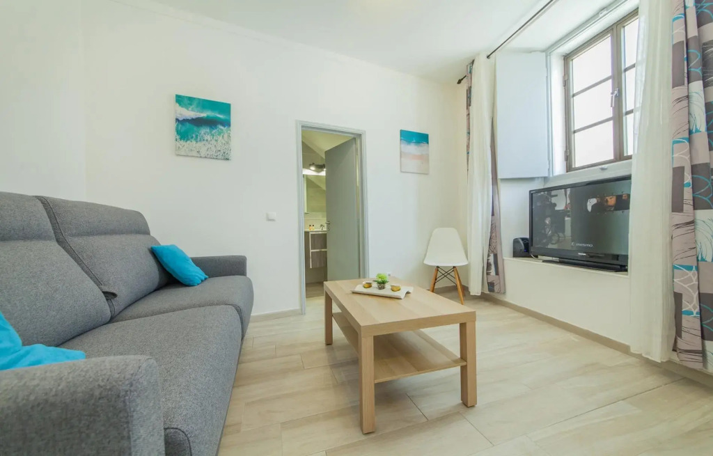 B21 - Oliveira Cozy Flat