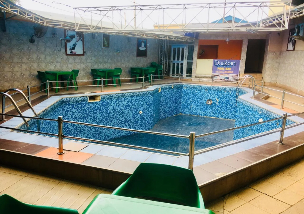 Duoban Hotel & Suite