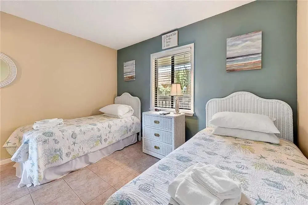Ocean & Racquet 2303 - Two Bedroom Condo