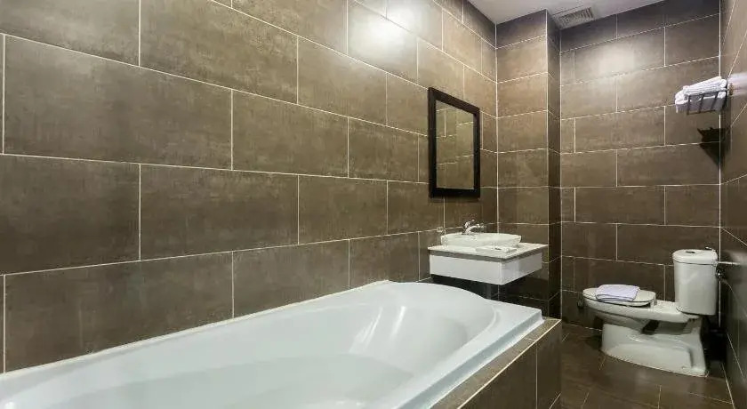 Triip Friday Hotel Phan Xich Long