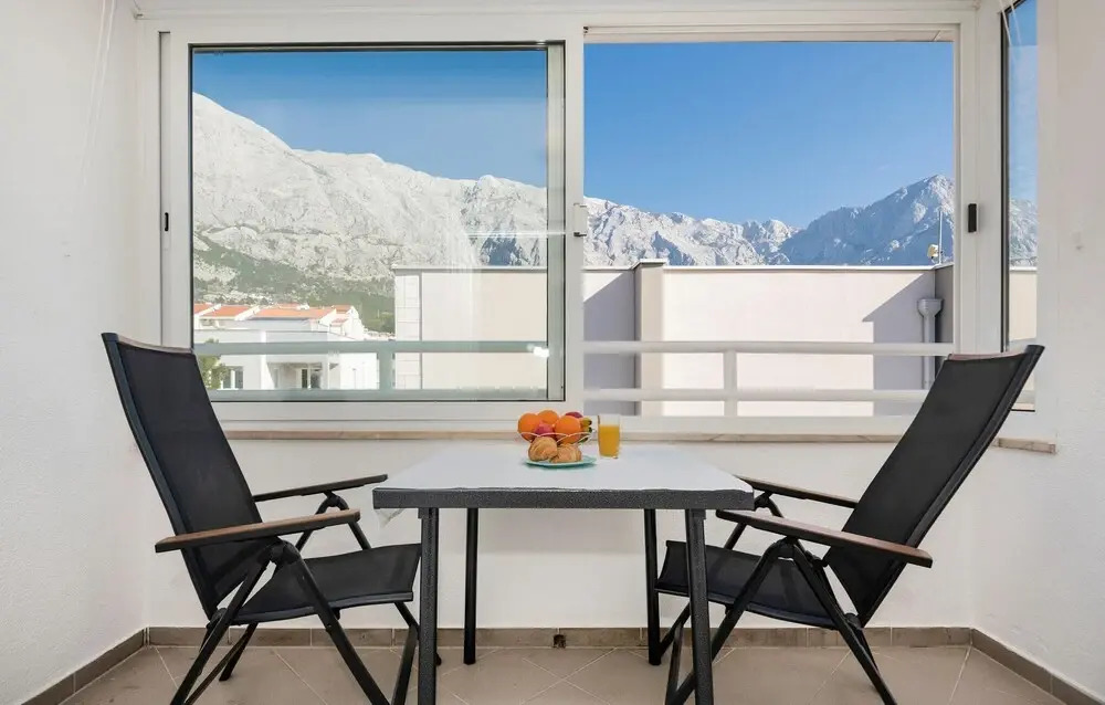 Nice Apartment in Baska Voda With Wifi and 1 Bedrooms