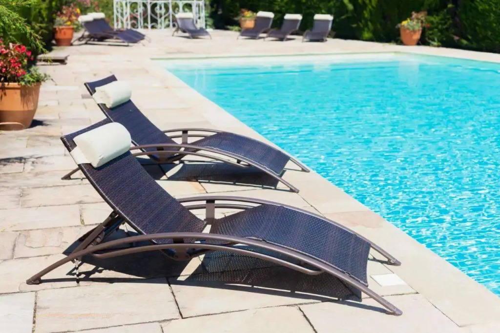 Logis Hotel Les Vignes Blanches