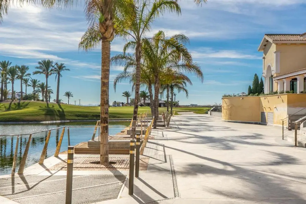 Apartment Near the Pool - MO4011LT