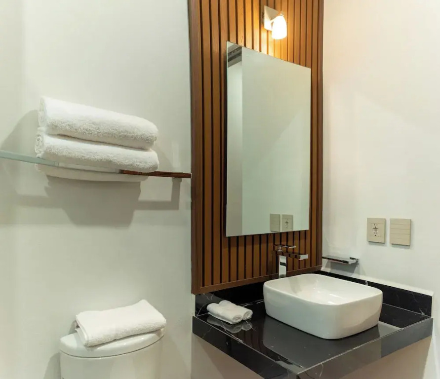 EOS Suites