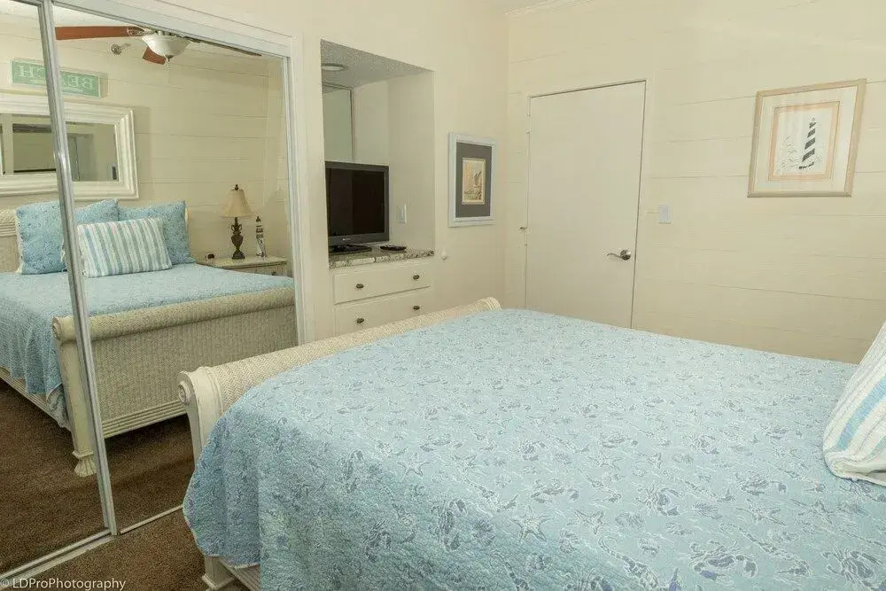 East Pass Towers 305 2 Bedroom Condo by RedAwning