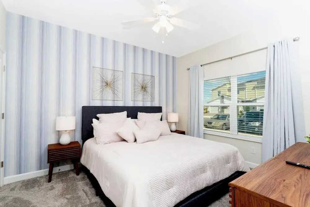 1112 CD - Glam 4BR Townhome, Pool