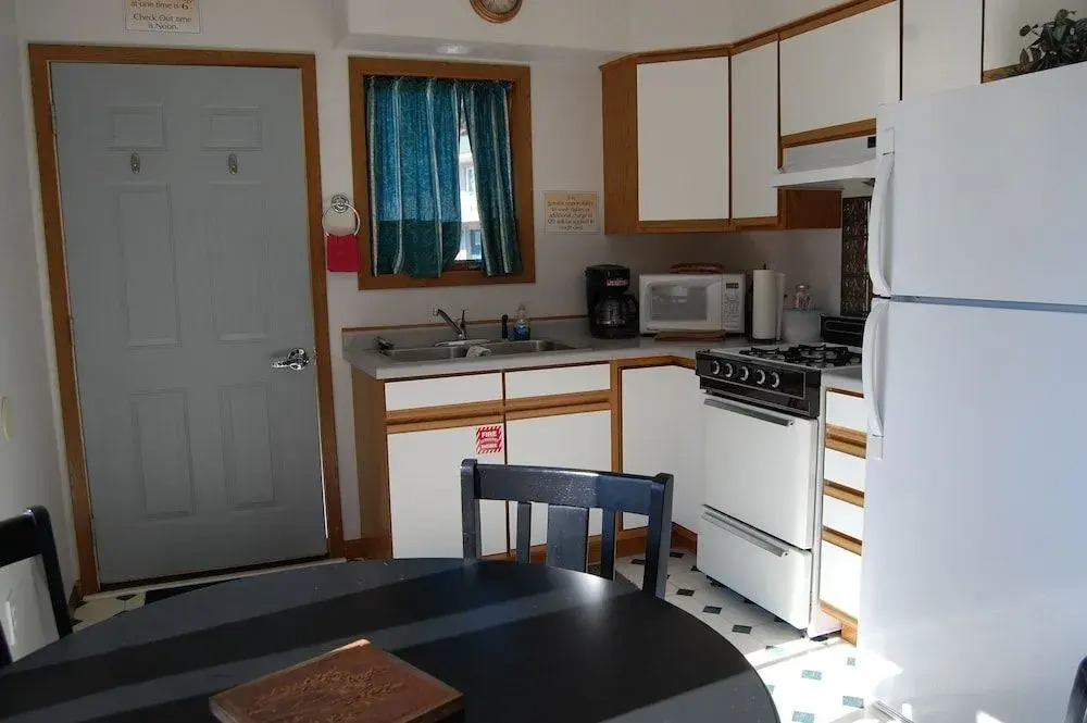 Northwoods Inn LLC