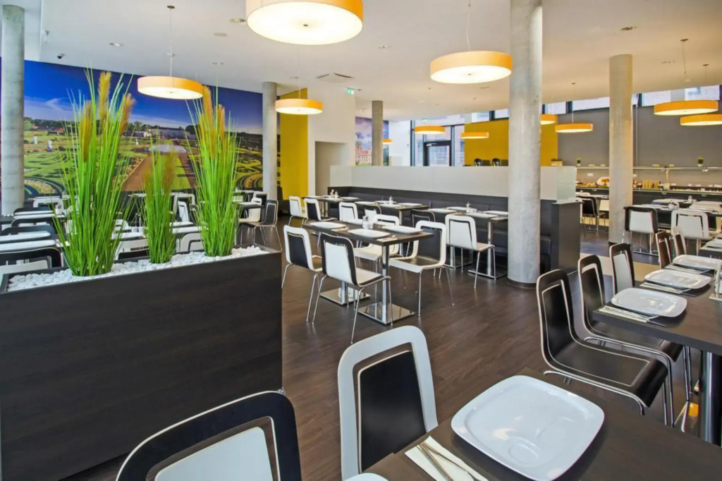 Отель Premier Inn Hannover City University hotel