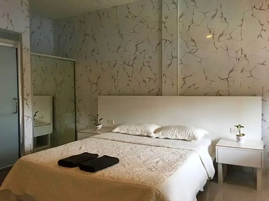 Sena Gladyz Suites