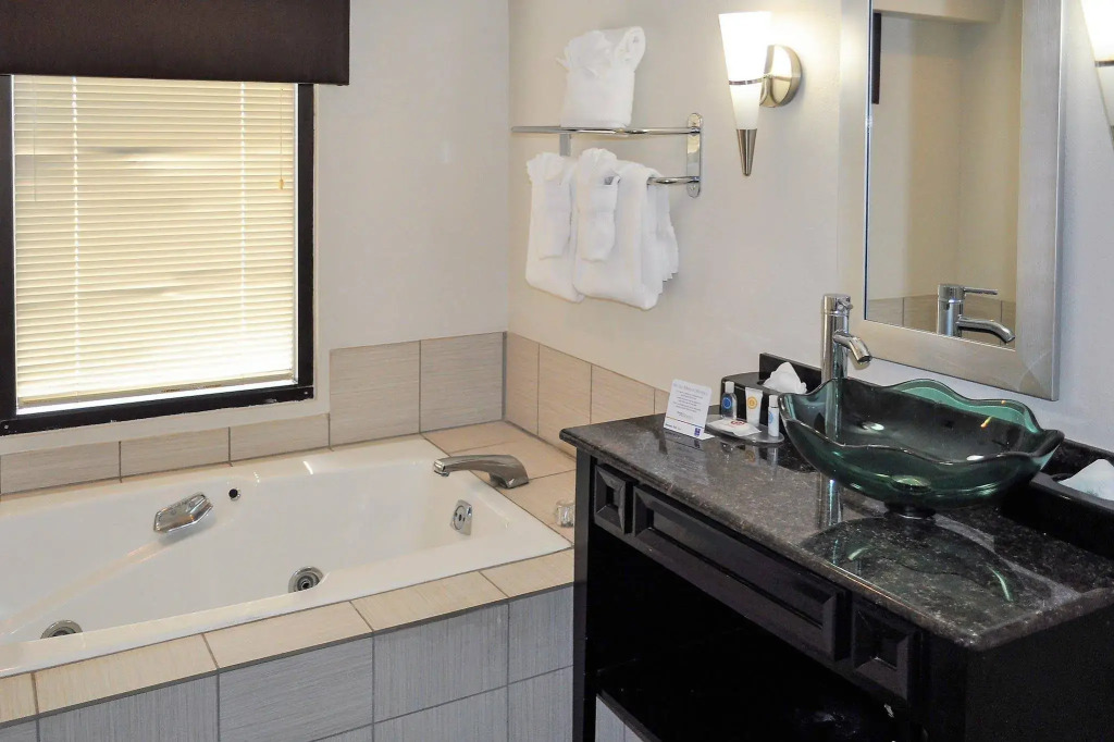 Fairfield by Marriott Inn & Suites Charleston Downtown