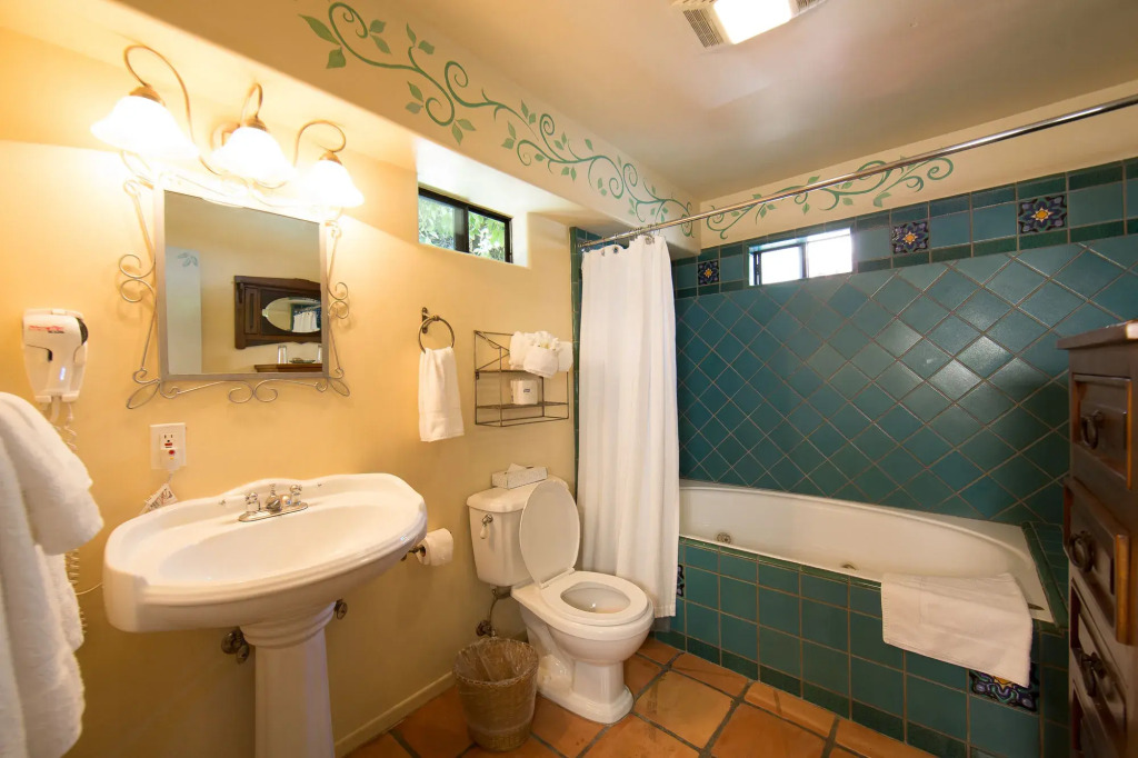 Blue Iguana Inn