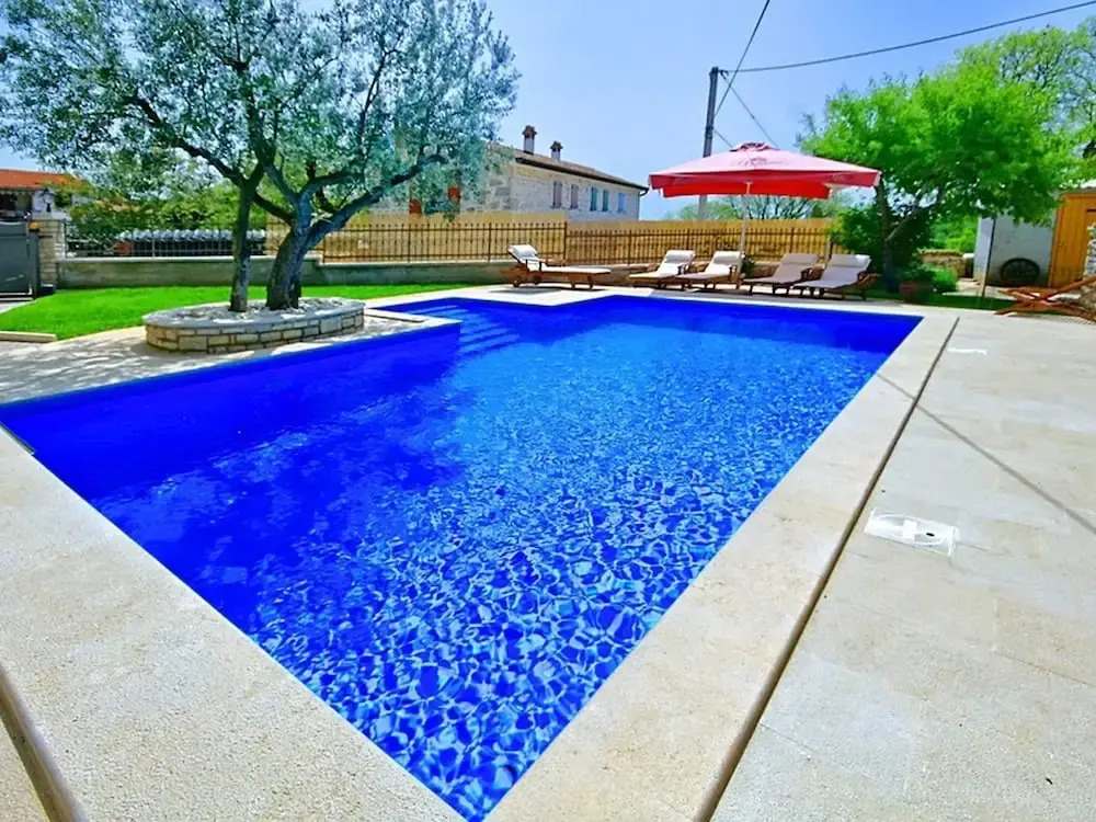 Spacious Villa With Private Pool and Enclosed Garden Near Porec and Beach