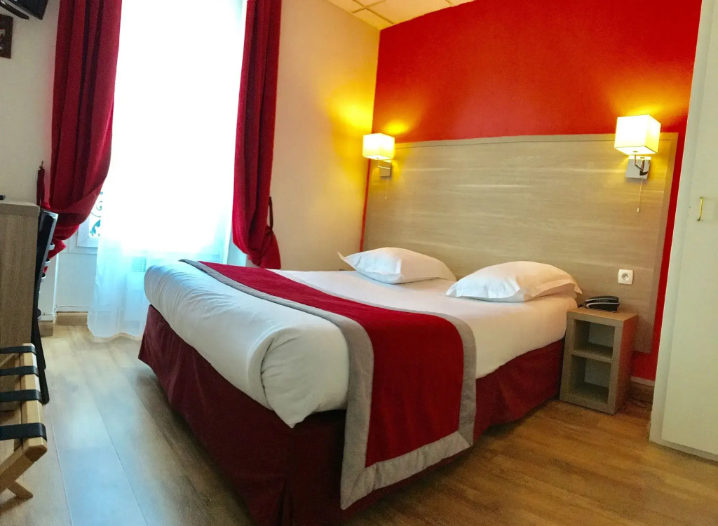 Amadeus Hotel