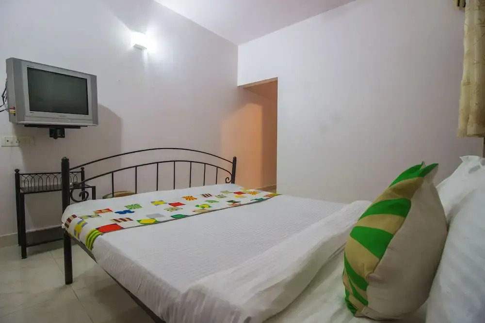 OYO 18661 Home Peaceful Stay Fatrade Beach