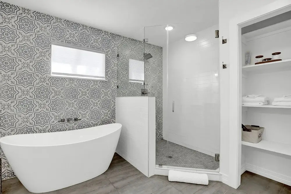 Stunning Luxury Rental Near Main W/hot-tub&firepit
