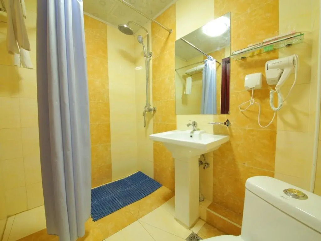 New World Hotel