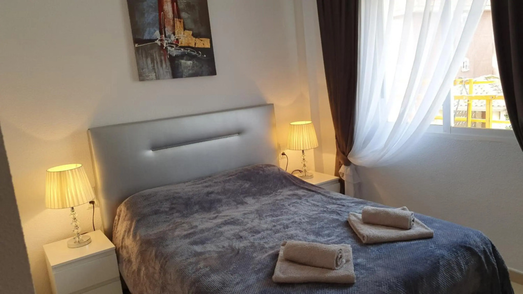 Sunny apartament near La Mata beach