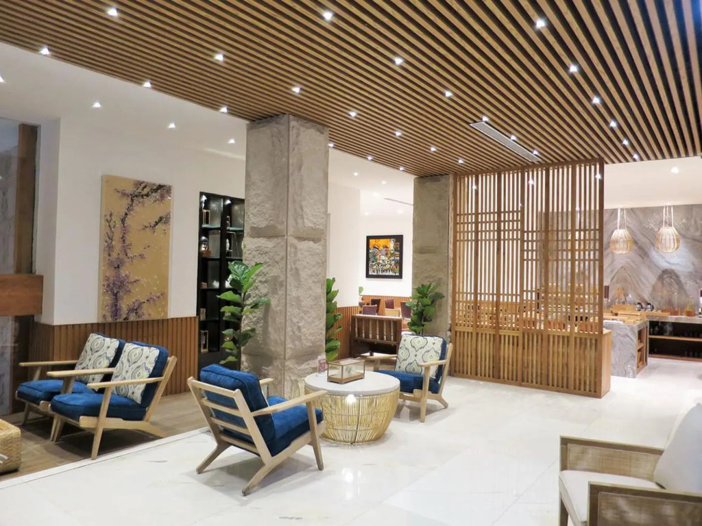 A&EM - The Petit Hotel