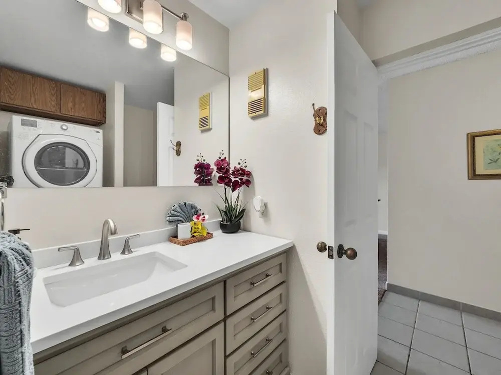 W Villas E104 condo
