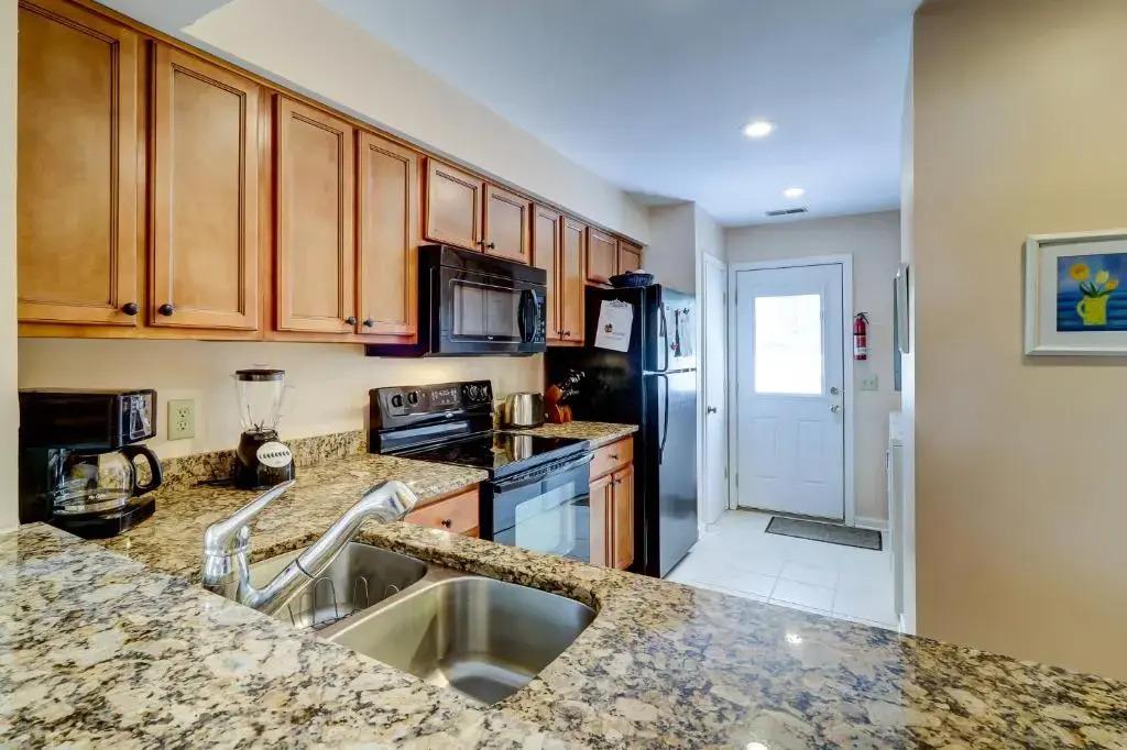 82 Courtside 2 BR Forest Beach Condo