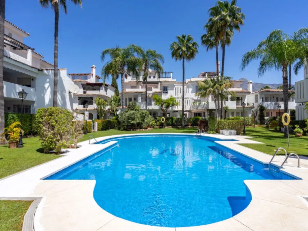 Top renovated penthouse in Los Naranjos