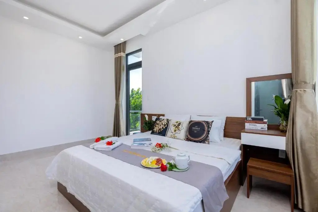 Palm Villa 34 ( Luxury Villa with 17 bed room, karaoke & bida inside)