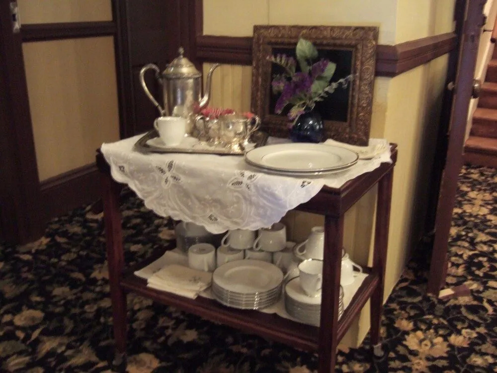 Martin & Mason Hotel