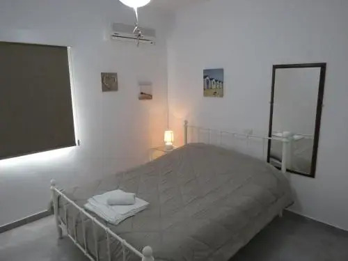 Adonis Apartment