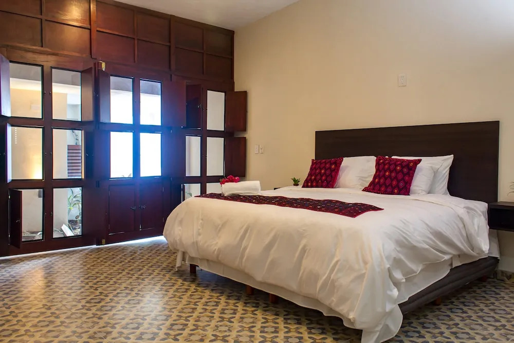 Hotel Maculís