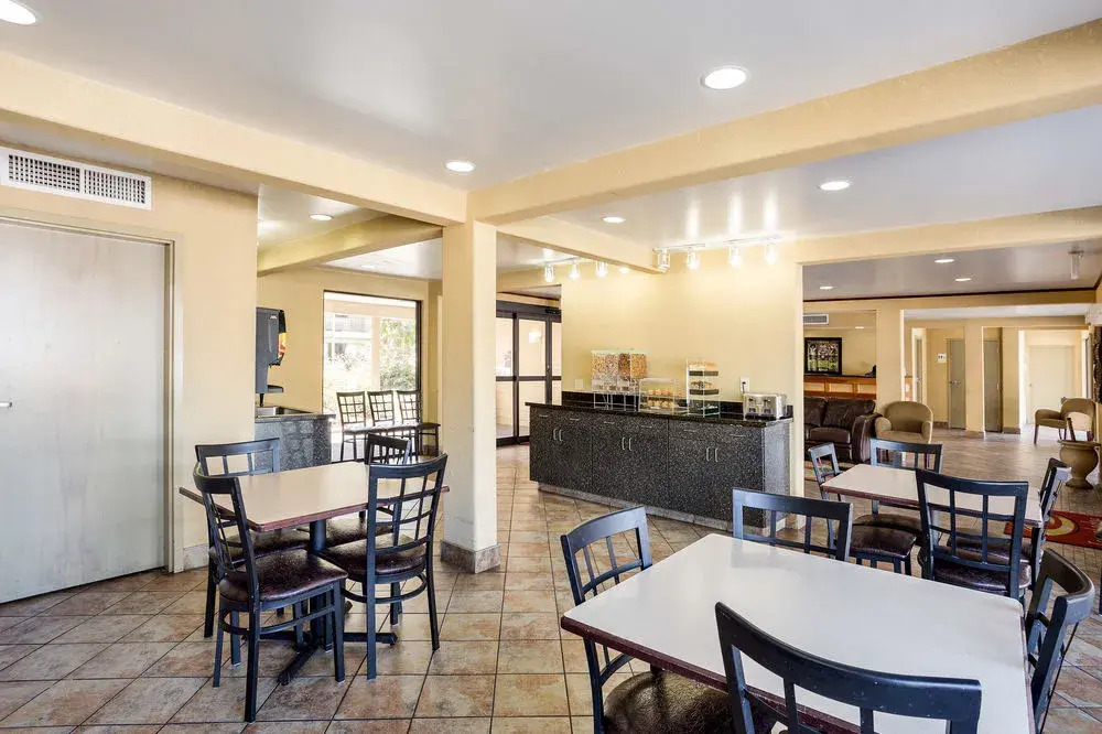 Econo Lodge