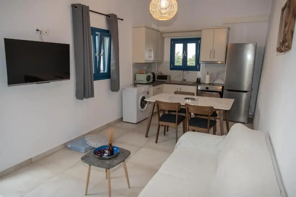 HELIADES SUITES