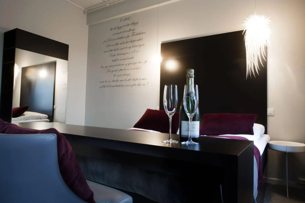 Fredriksten Hotell